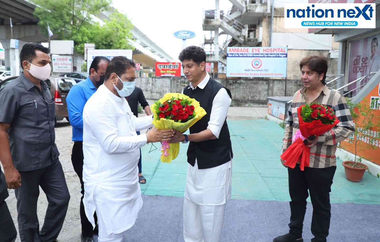 Guardian Minister Dr Nitin Raut and Dr Major Shantanu Mukerji during the inauguration of Advance Diagnostics Pathlab for COVID RT-PCR at Indora Square in Nagpur